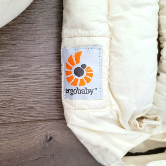 Ergobaby infant insert - Picture 2 of 3